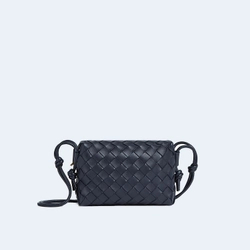 보테가 베네타 미니 루프 카메라백 네이비